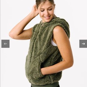 Zyia Active Olive Teddy Hoodie XL